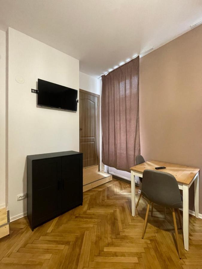 Schei Central Studios In The Heart Of Брашов Екстер'єр фото