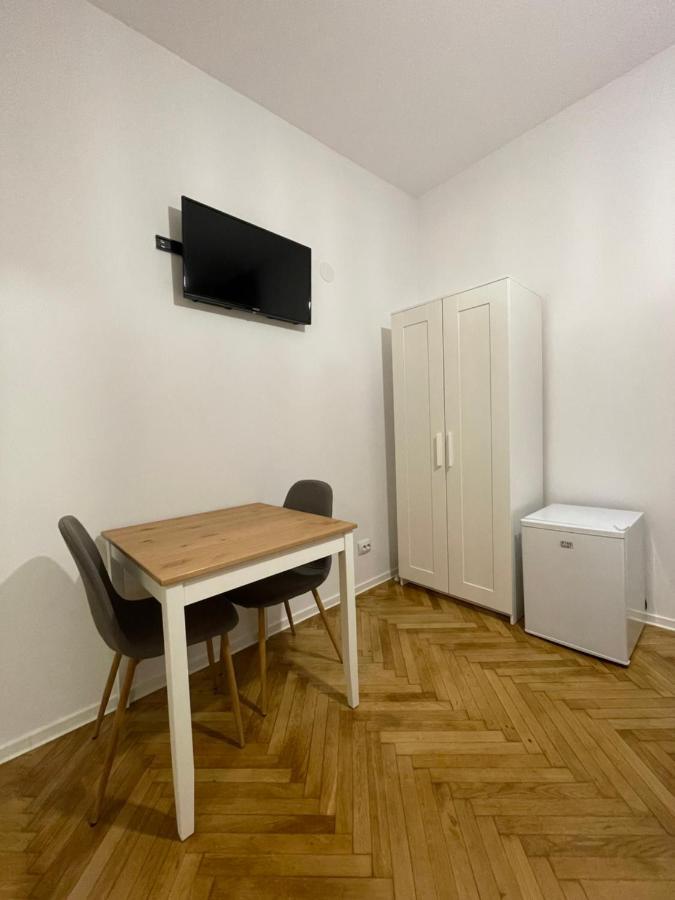 Schei Central Studios In The Heart Of Брашов Екстер'єр фото