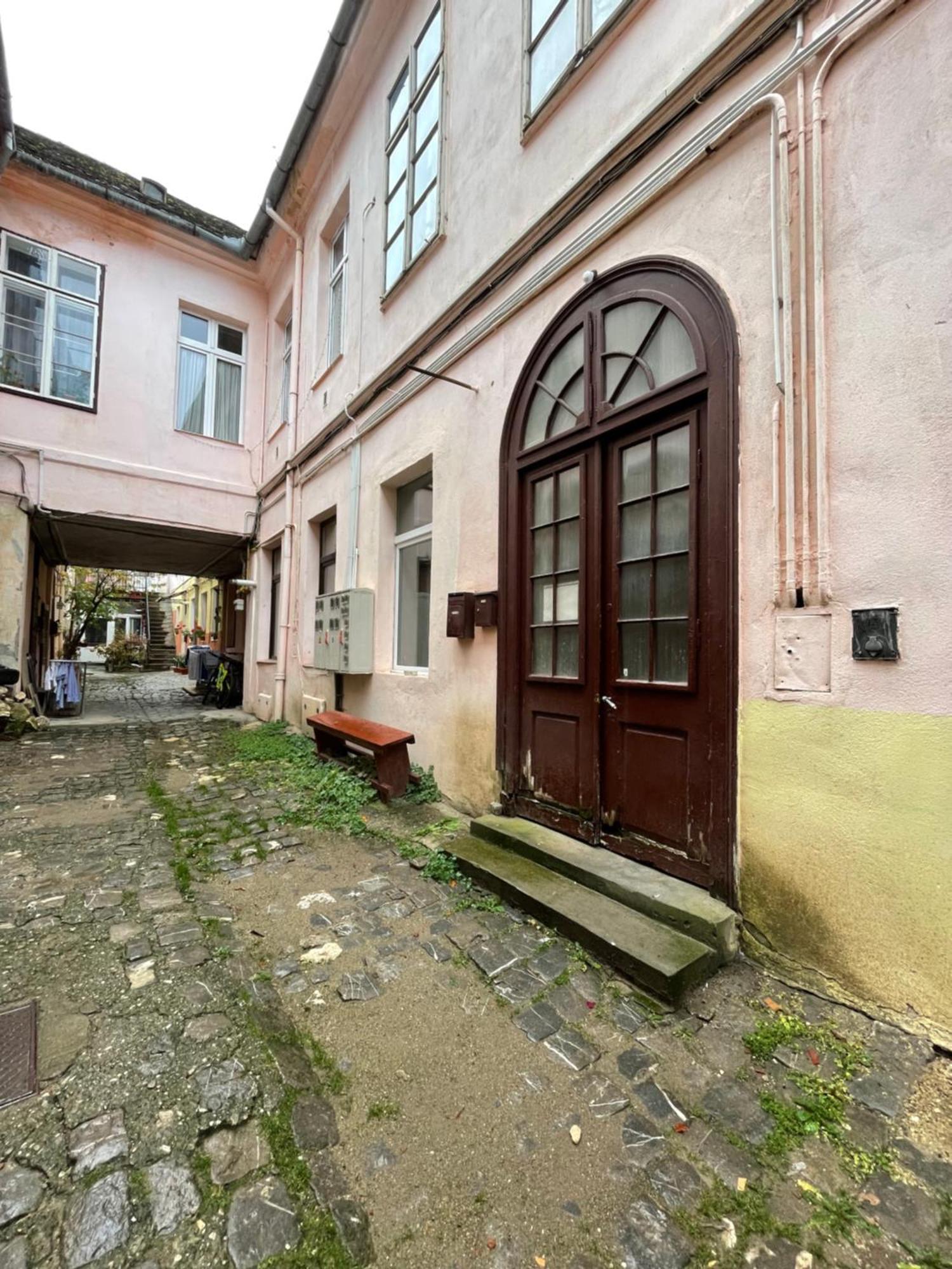 Schei Central Studios In The Heart Of Брашов Екстер'єр фото